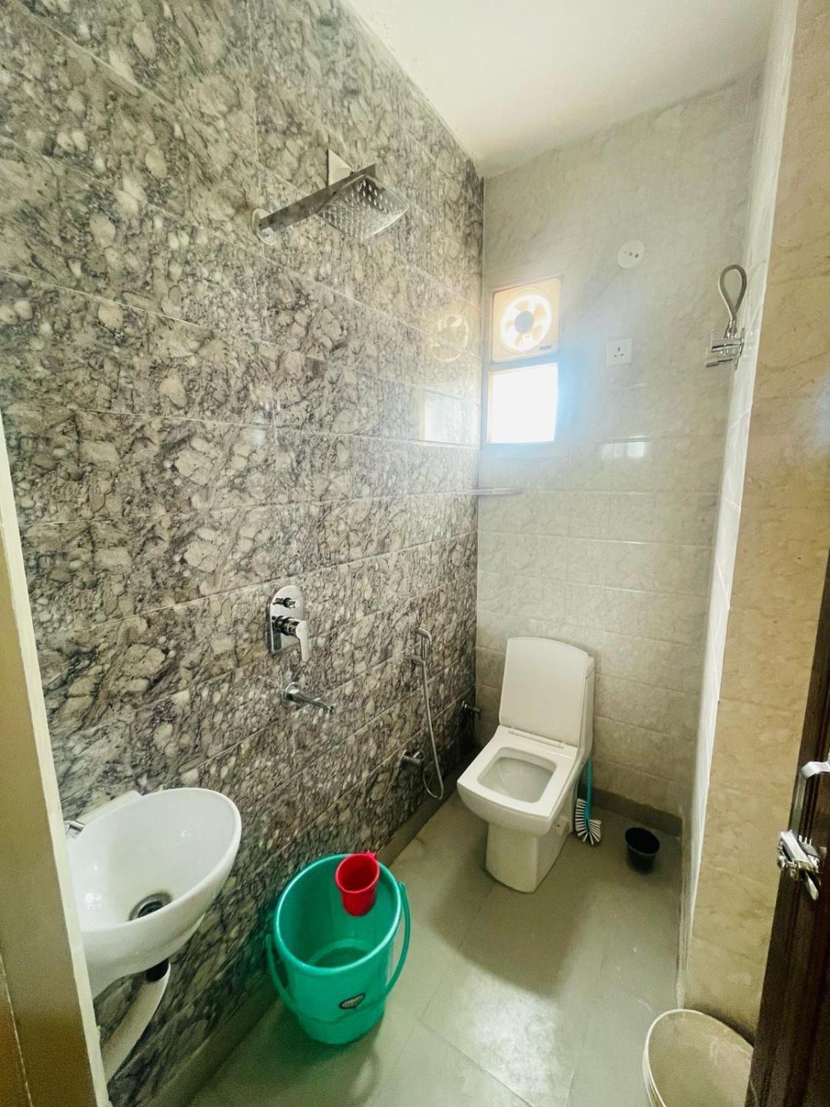 Apartment 2bhk In Dwarka New Delhi